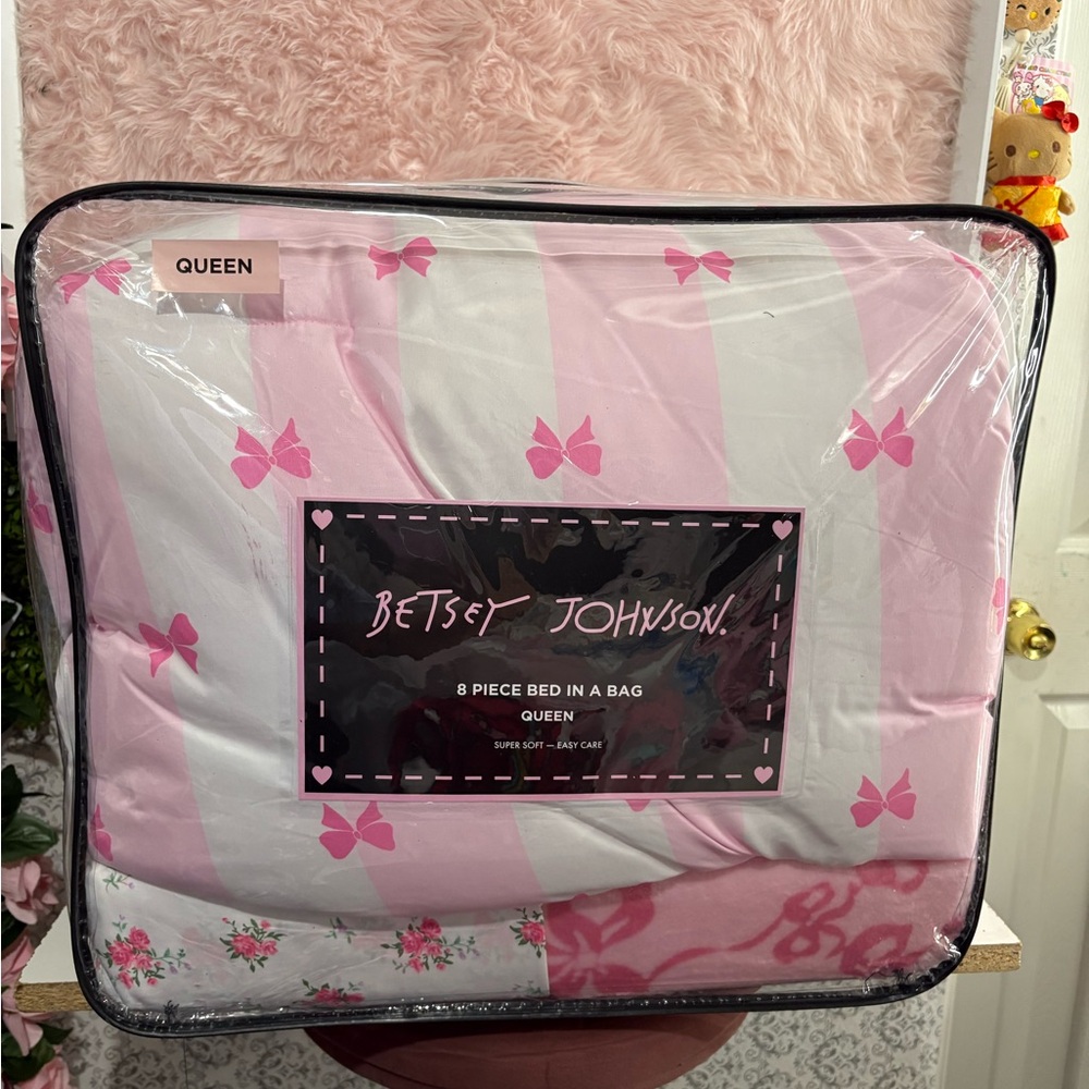 Betsey Johnson pink bow Queen Bed Set